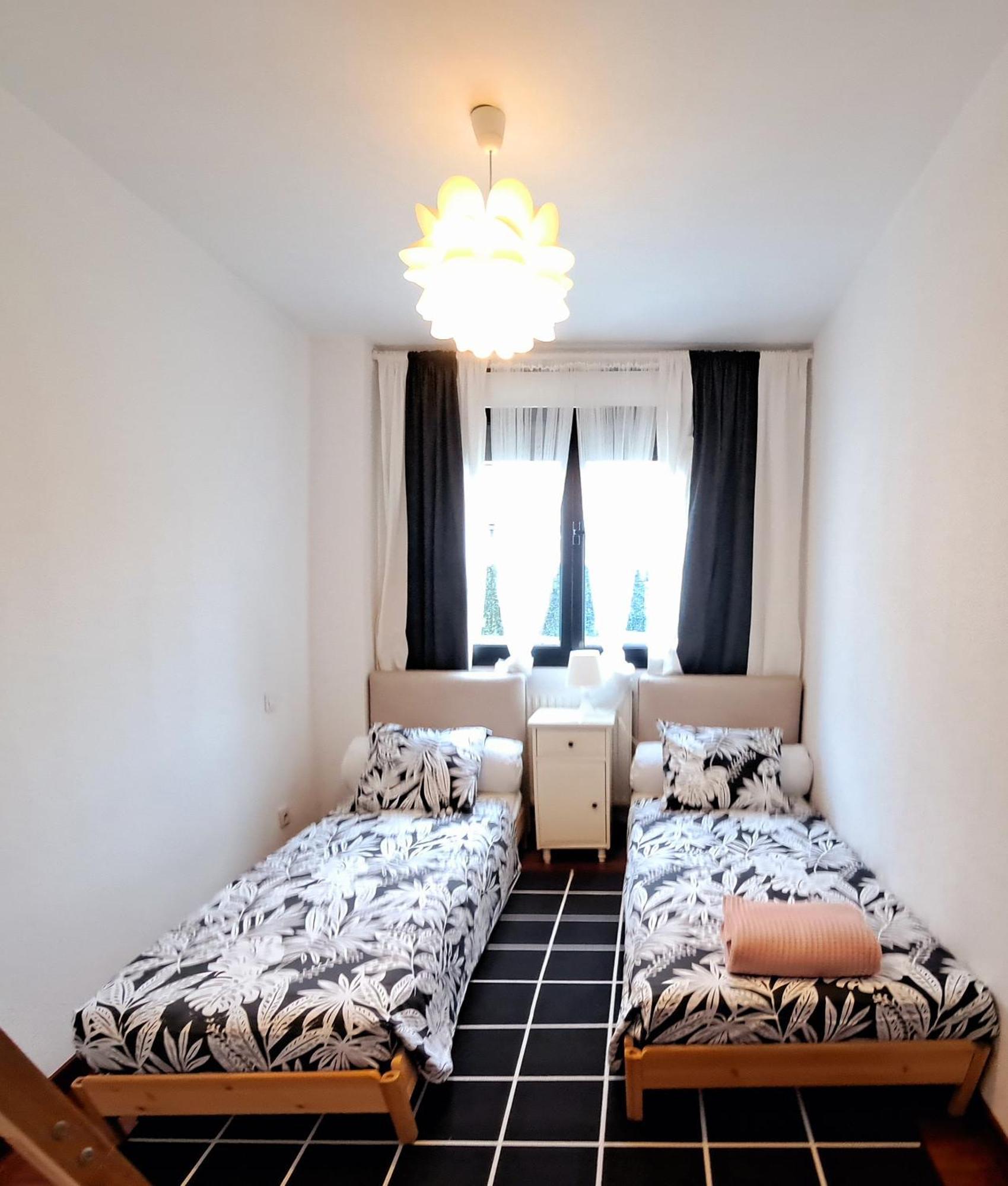 Castro Costa Norte Apartamento Jardin Garaje Кастро-Урдиалес Екстериор снимка